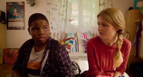 Lina Keller and Markees Christmas in Morris from America (2016)