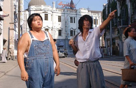 Stephen Chow and Tze-Chung Lam in Kung Fu Hustle (2004)