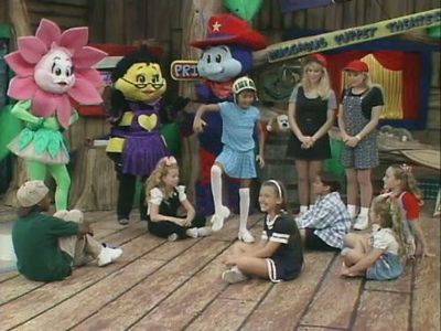 Audrey Landers, Judy Landers, Lindsey Landers, Kristy Landers, and Philip Bryce Jacobs in The Huggabug Club (1995)