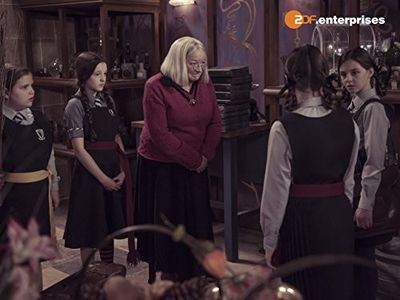 Clare Higgins, Meibh Campbell, Bella Ramsey, Clare Gower, and Sarah Gower in The Worst Witch (2017)