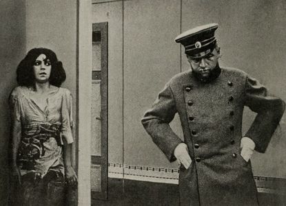 Asta Nielsen in Das Mädchen ohne Vaterland (1912)
