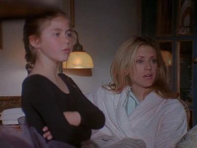 Ally Walker and Caitlin Wachs in Profiler (1996)