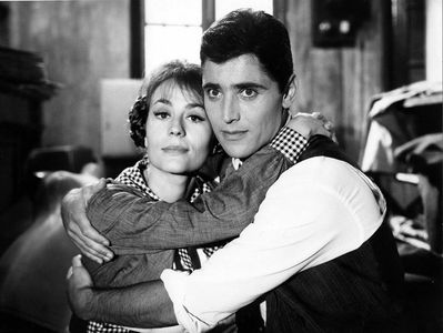 Sacha Distel and Annie Girardot in La bonne soupe (1964)