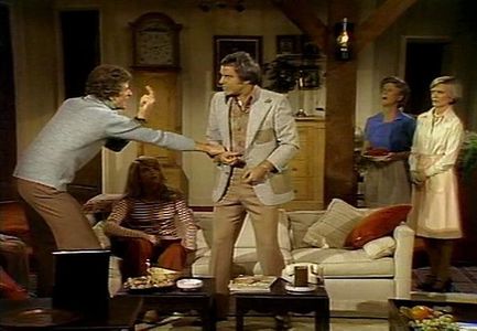 Florence Henderson, Susan Olsen, Robert Reed, Ann B. Davis, and Rich Little in The Brady Bunch Variety Hour (1976)