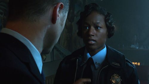 Ben McKenzie and Ashlei Sharpe Chestnut in Gotham (2014)