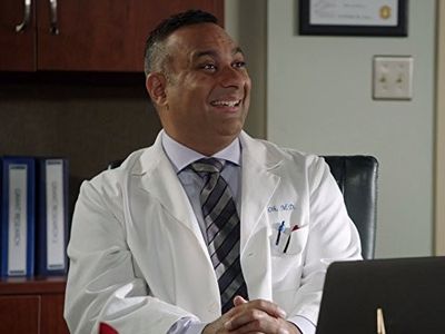 Russell Peters in Life in Pieces (2015)