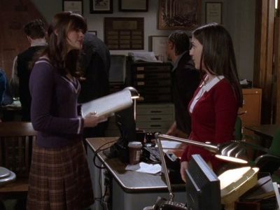 Rona Benson and Alexis Bledel in Gilmore Girls (2000)