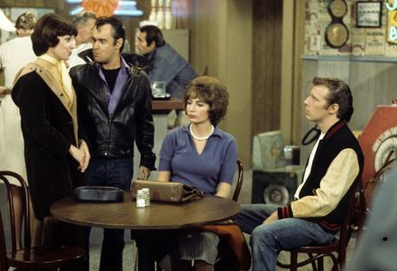 Penny Marshall, David L. Lander, Michael McKean, and Cindy Williams in Laverne & Shirley (1976)