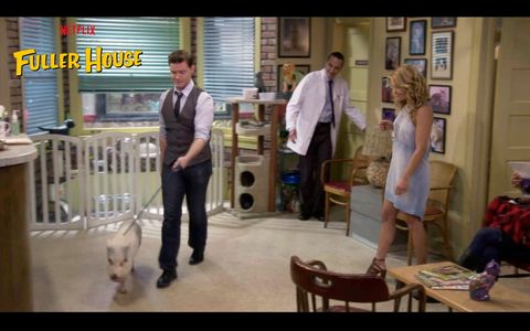 Still of Johnny Martini, Robin Thomas and Candace Cameron Bure in Fuller House (2016)