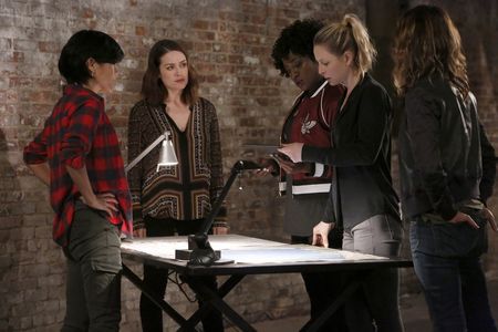 Jill Hennessy, Megan Boone, Anastasia Griffith, Hettienne Park, and Ito Aghayere in The Blacklist (2013)
