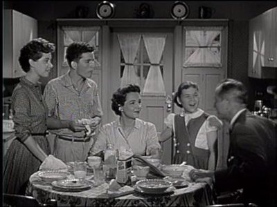Robert Young, Lauren Chapin, Elinor Donahue, Billy Gray, and Jane Wyatt in Father Knows Best (1954)