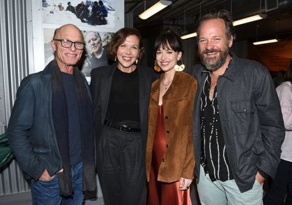 Ed Harris, Maggie Gyllenhaal, Dakota Johnson, and Peter Sarsgaard at an event for The Lost Daughter (2021)