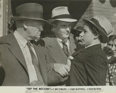Alan Baxter, Wade Boteler, and Bobby Jordan in Off the Record (1939)