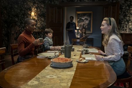 T'Nia Miller, Rahul Kohli, Victoria Pedretti, Amelie Bea Smith, and Benjamin Evan Ainsworth in The Haunting of Bly Manor