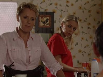 Sally Dynevor and Sacha Parkinson in Coronation Street: Episode #1.7640 (2011)