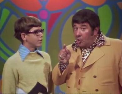 Buddy Hackett and Sandy Hackett in Rowan & Martin's Laugh-In (1967)