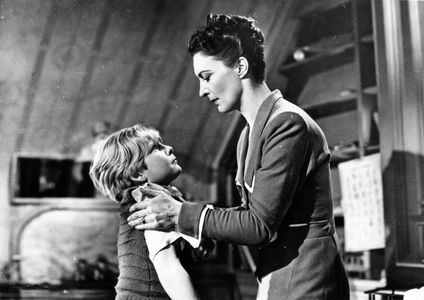 Sonia Dresdel and Bobby Henrey in The Fallen Idol (1948)