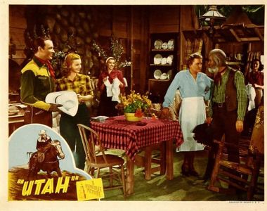 Roy Rogers, Dale Evans, George 'Gabby' Hayes, Beverly Lloyd, Vivien Oakland, and Peggy Stewart in Utah (1945)