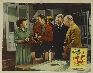Roy Rogers, Pat Brady, Dale Evans, Edward Keane, and Harry Strang in Twilight in the Sierras (1950)