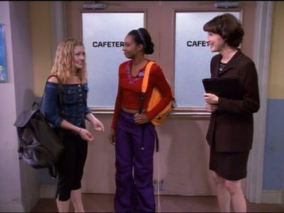Melissa Joan Hart, China Shavers, and Mary Gross in Sabrina the Teenage Witch (1996)