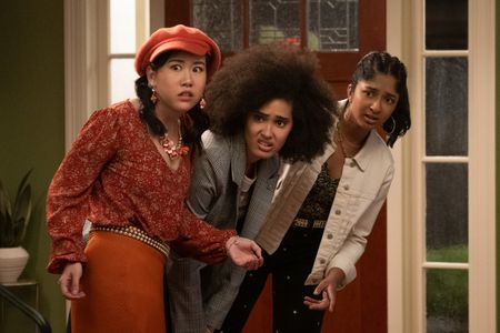 Maitreyi Ramakrishnan, Fabiola Torres, Ramona Young, and Lee Rodriguez in Never Have I Ever (2020)