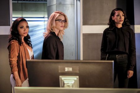 Danielle Nicolet, Candice Patton, and Emily Bett Rickards in The Flash (2014)