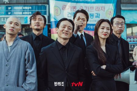 Kwon Seung-woo, Kim Seol-jin, Yoon Byung-hee, Kim Young-woong, Jeon Yeo-bin, and Kim Hyung-mook in Vincenzo (2021)