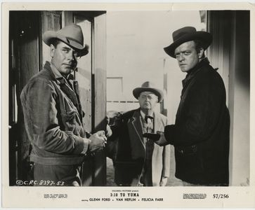 Glenn Ford, Van Heflin, and Robert Emhardt in 3:10 to Yuma (1957)