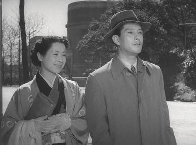 Yatsuko Tan'ami and Ken Uehara in Wife (1953)