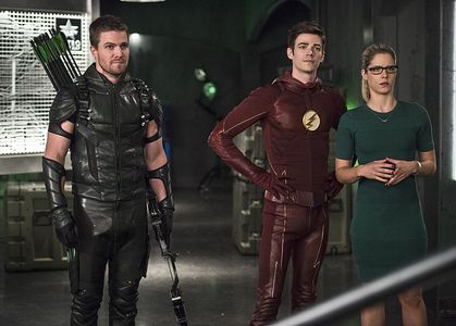 Stephen Amell, Grant Gustin, and Emily Bett Rickards in The Flash (2014)