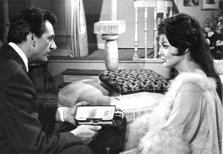 Sara Montiel and Gérard Tichy in La reina del Chantecler (1962)