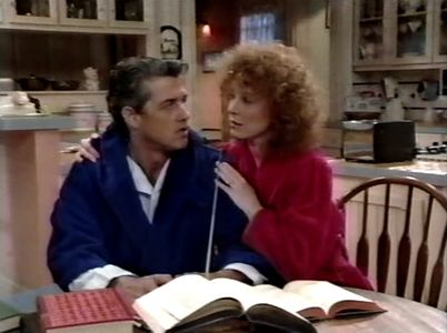 Linda Kelsey and Doug Sheehan in Day by Day (1988)
