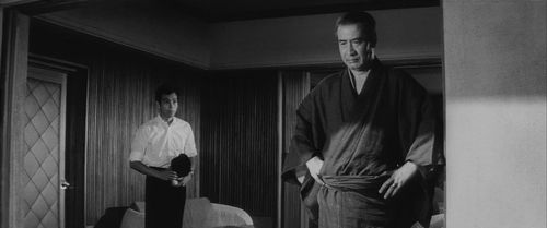 Yûsuke Kawazu and Sô Yamamura in The Inheritance (1962)