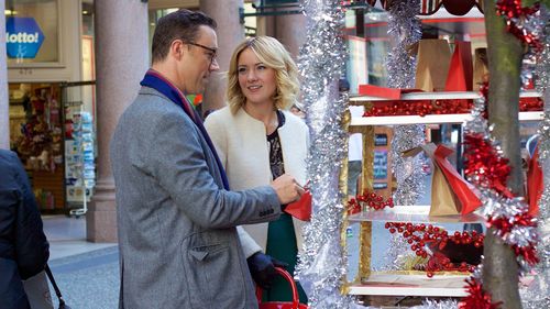 Meredith Hagner in A Gift Wrapped Christmas (2015)