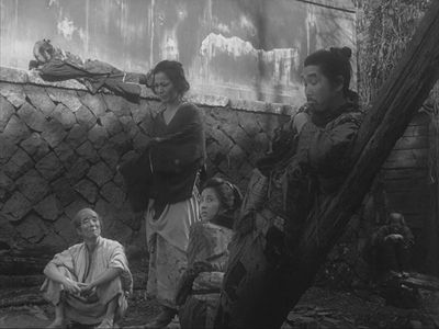 Minoru Chiaki, Bokuzen Hidari, Kyôko Kagawa, Akemi Negishi, Haruo Tanaka, and Eijirô Tôno in The Lower Depths (1957)