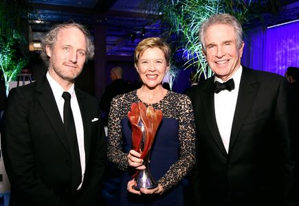 Warren Beatty, Annette Bening, and Mike Mills