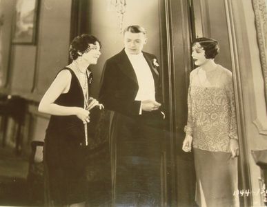 Clive Brook, Jocelyn Lee, and Florence Vidor in Afraid to Love (1927)