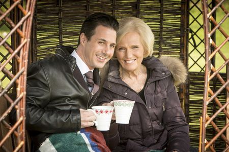 Johnny Iuzzini and Mary Berry in The Great Holiday Baking Show (2015)