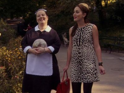 Leighton Meester and Zuzanna Szadkowski in Gossip Girl (2007)