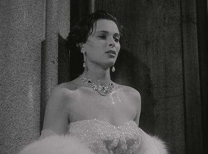 Lucia Bosè in Story of a Love Affair (1950)