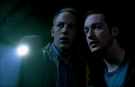 @BillyWickman & @Bonnsmithmusic investigate a haunted house in Supernatural S07e19