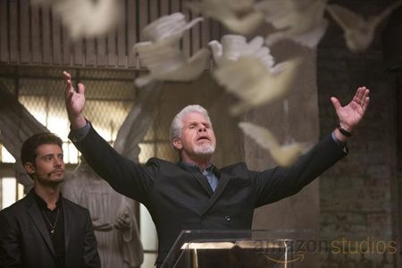 Ron Perlman and Julian Morris in Hand of God (2014)