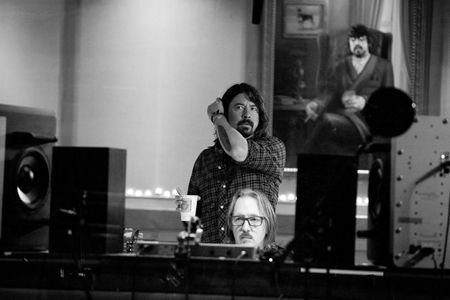 Dave Grohl and Butch Vig in Sound City (2013)