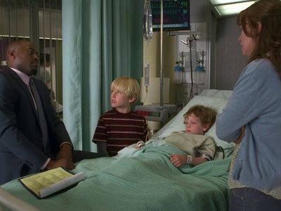 Omar Epps, Nathan Gamble, and Kyle Red Silverstein in House (2004)