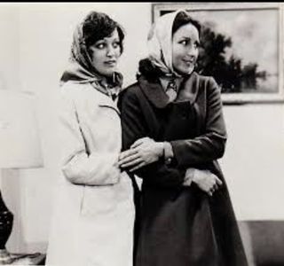 Angélica María and Silvia Pasquel in Muchacha italiana viene a casarse (1971)