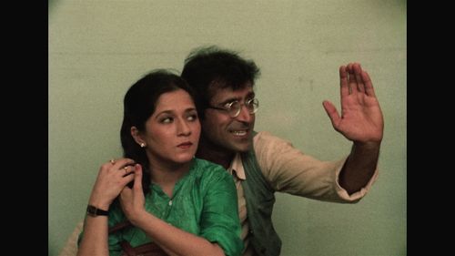 Ravi Baswani and Bhakti Barve in Jaane Bhi Do Yaaro (1983)