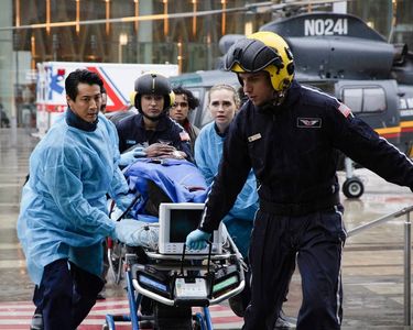 Still of Will Yun Lee, Fiona Gubelmann, Tina Grant, Nick Hunnings, and Aman Mann in The Good Doctor, Season 3, episode 1