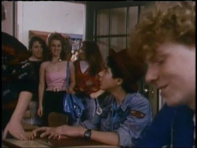 Pat Mastroianni, Stefan Brogren, Angela Deiseach, Maureen Deiseach, and Nicole Stoffman in Degrassi High (1987)
