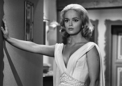 Letícia Román in Marry Me, Cherie (1964)
