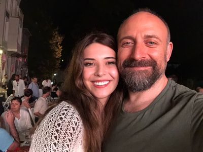 Halit Ergenç and Devrim Özkan in Wounded Love (2016)